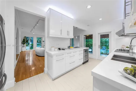 $3,120,000 | 671 Northeast 57th Street, Miami, FL 33137