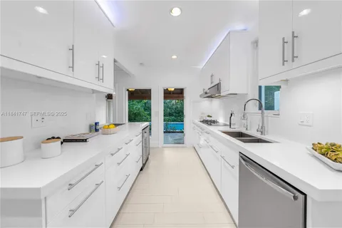 $3,120,000 | 671 Northeast 57th Street, Miami, FL 33137