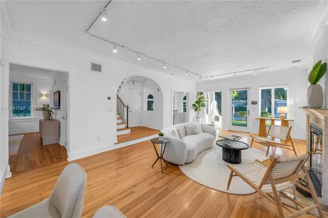 $2,999,000 | 671 Northeast 57th Street, Miami, FL 33137