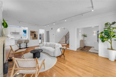 $2,999,000 | 671 Northeast 57th Street, Miami, FL 33137