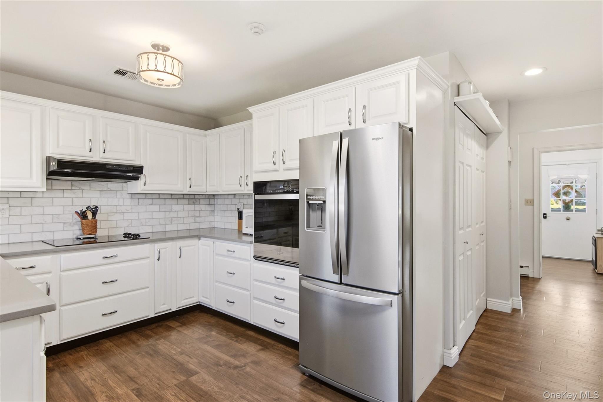 299 Cardiff Court, Unit B Ridge, NY 11961 - Photo 20 of 37 Gallery Image 20