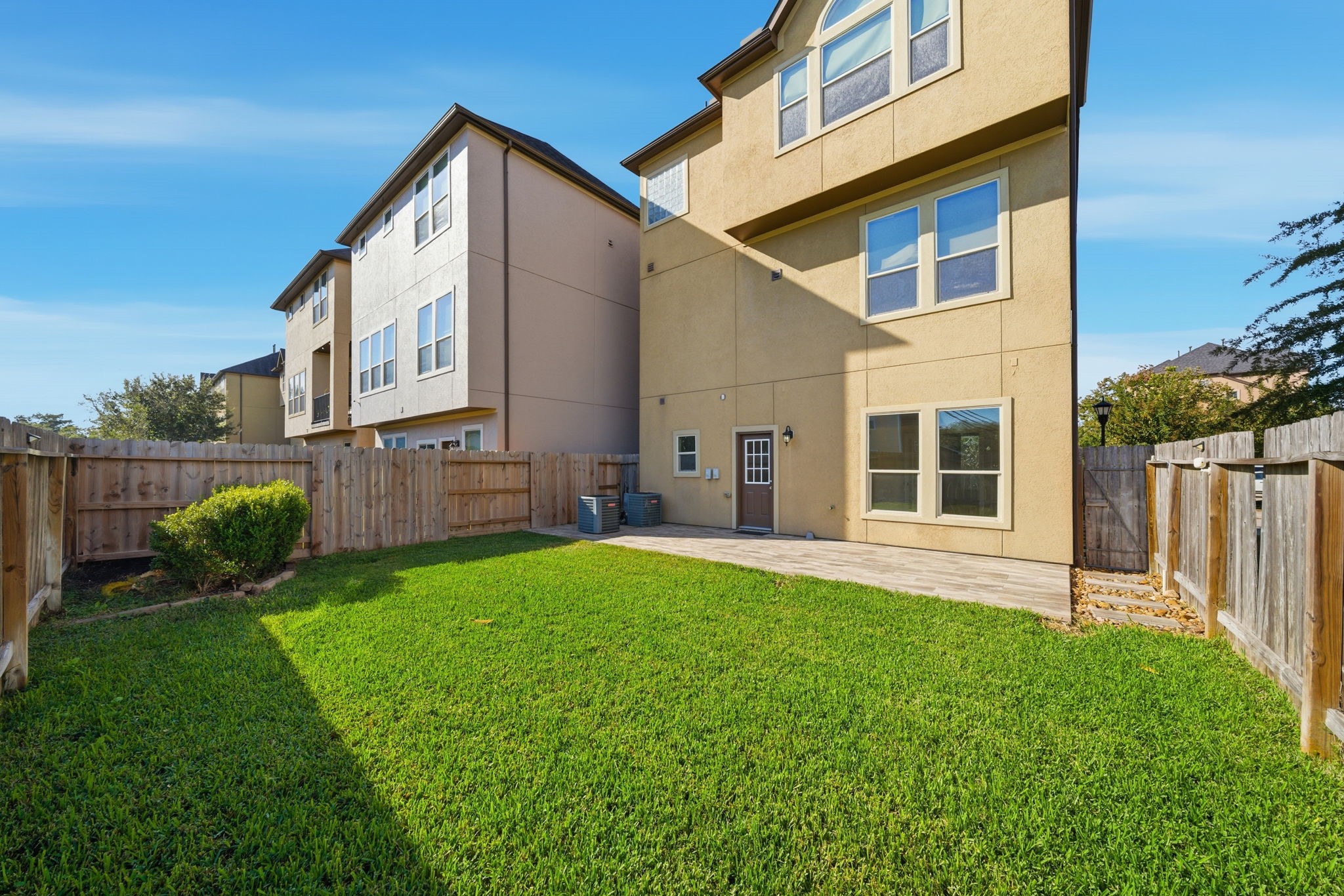 10218 Spring Shadows Park Circle Houston, TX 77080 - Photo 39 of 46 a house view with a garden space