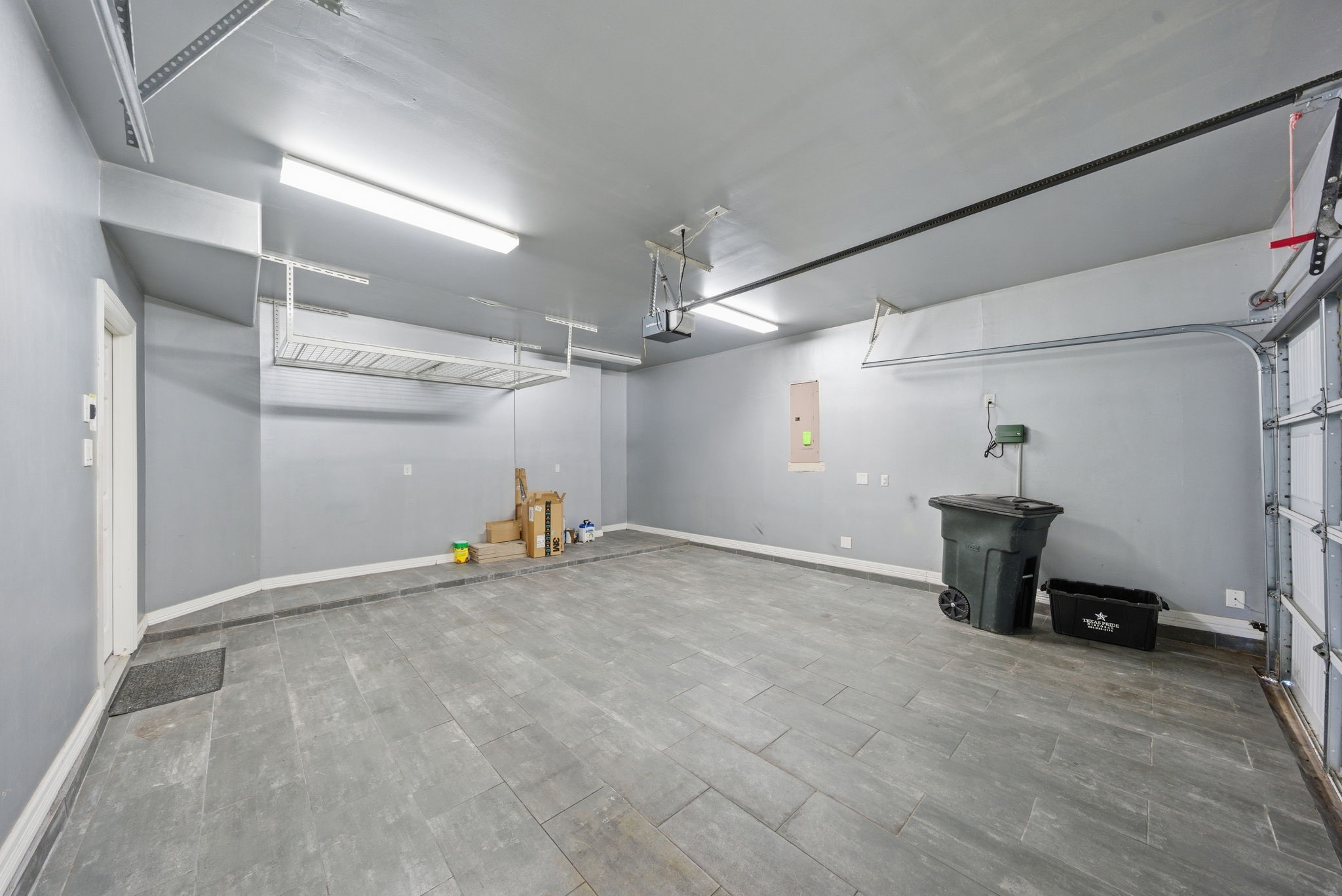 10218 Spring Shadows Park Circle Houston, TX 77080 - Photo 41 of 46 a view of a room with gym equipment