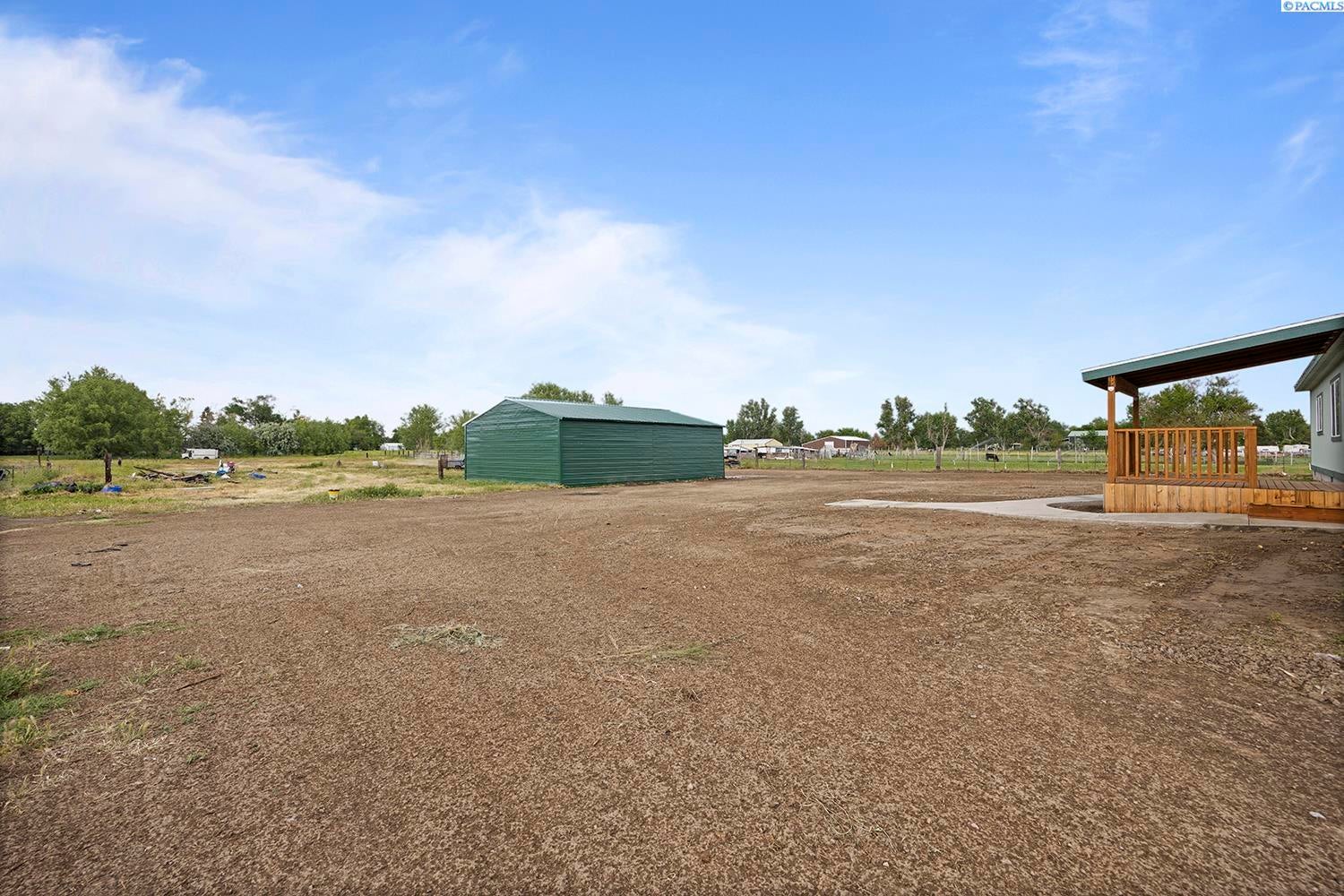 215735 East Game Farm Road Kennewick, WA 99337 - Photo 28 of 31 Gallery Image 28