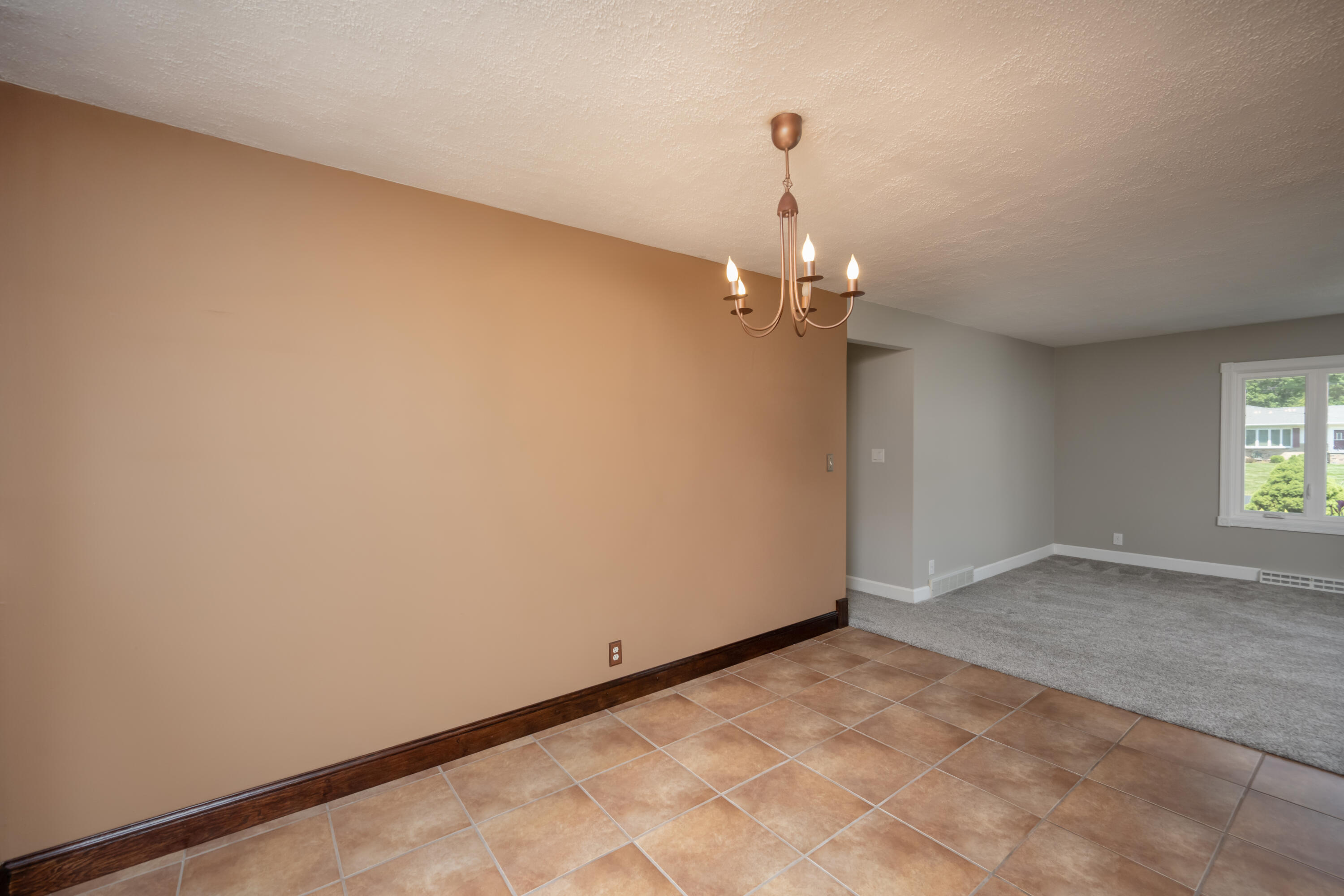 513 14th Avenue Union Grove, WI 53182 - Photo 8 of 37 dining 2