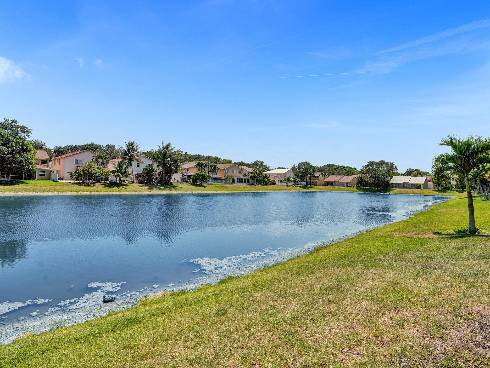10036 Country Brook Road Boca Raton, FL 33428 - Photo 10 of 18 Photo 10