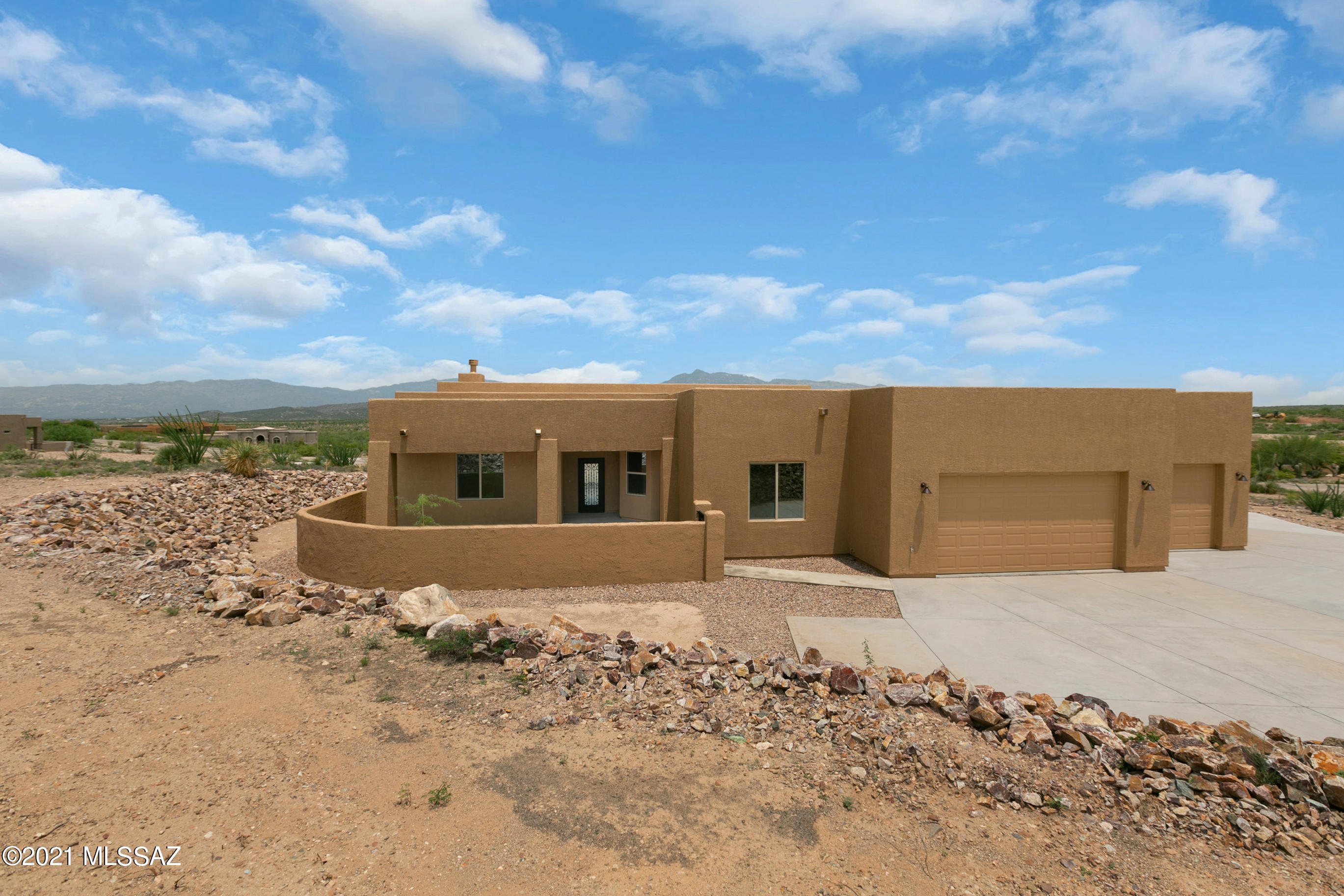 13516 South Sundown Ranch Road Vail, AZ 85641 - Photo 2 of 34 Gallery Image 2