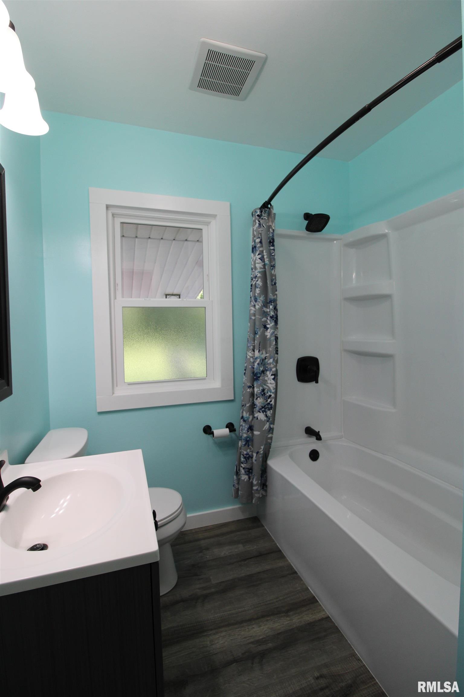 612 Spring Street Washington, IL 61571 - Photo 16 of 33 Gallery Image 16