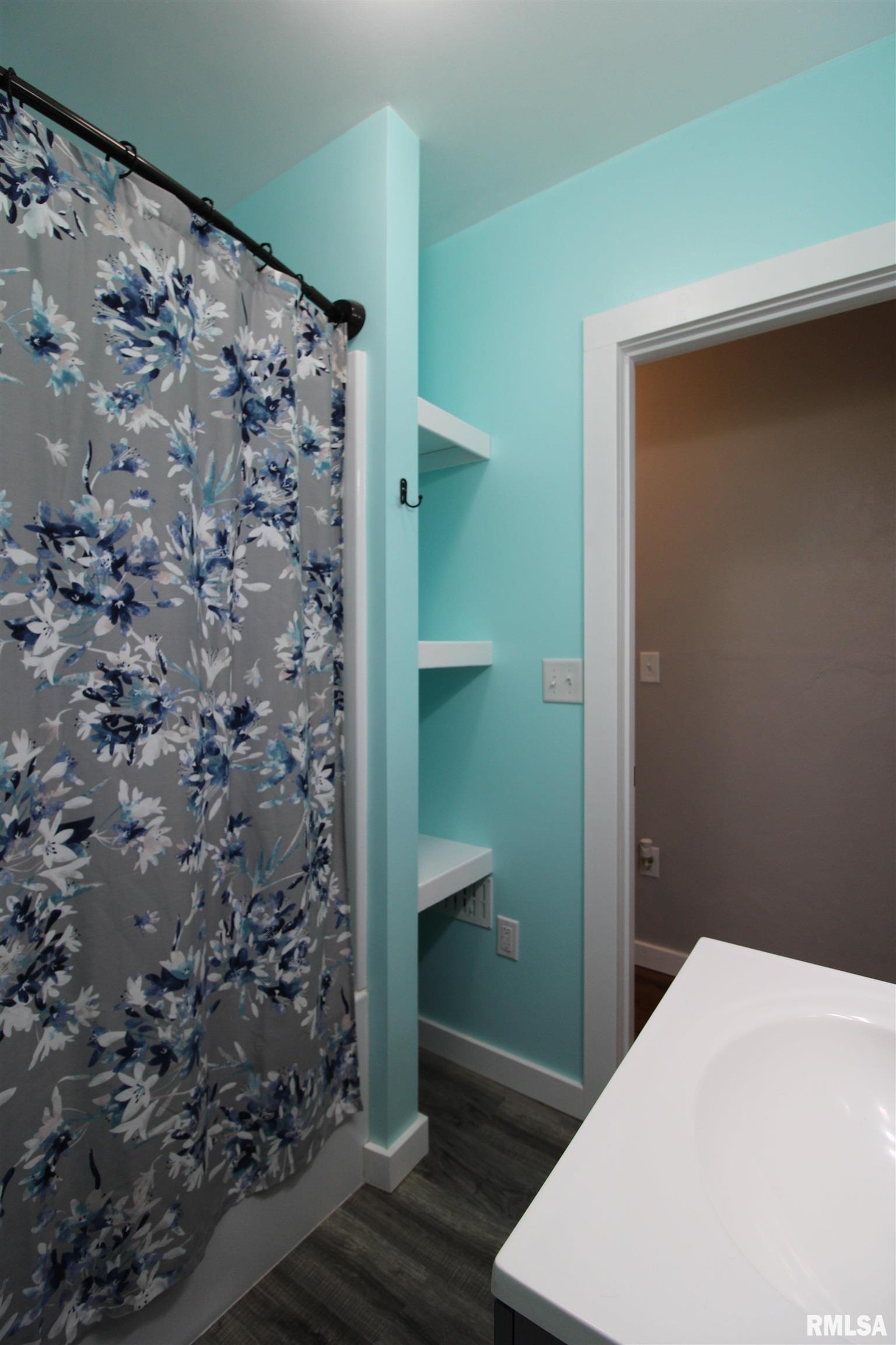 612 Spring Street Washington, IL 61571 - Photo 17 of 33 Gallery Image 17