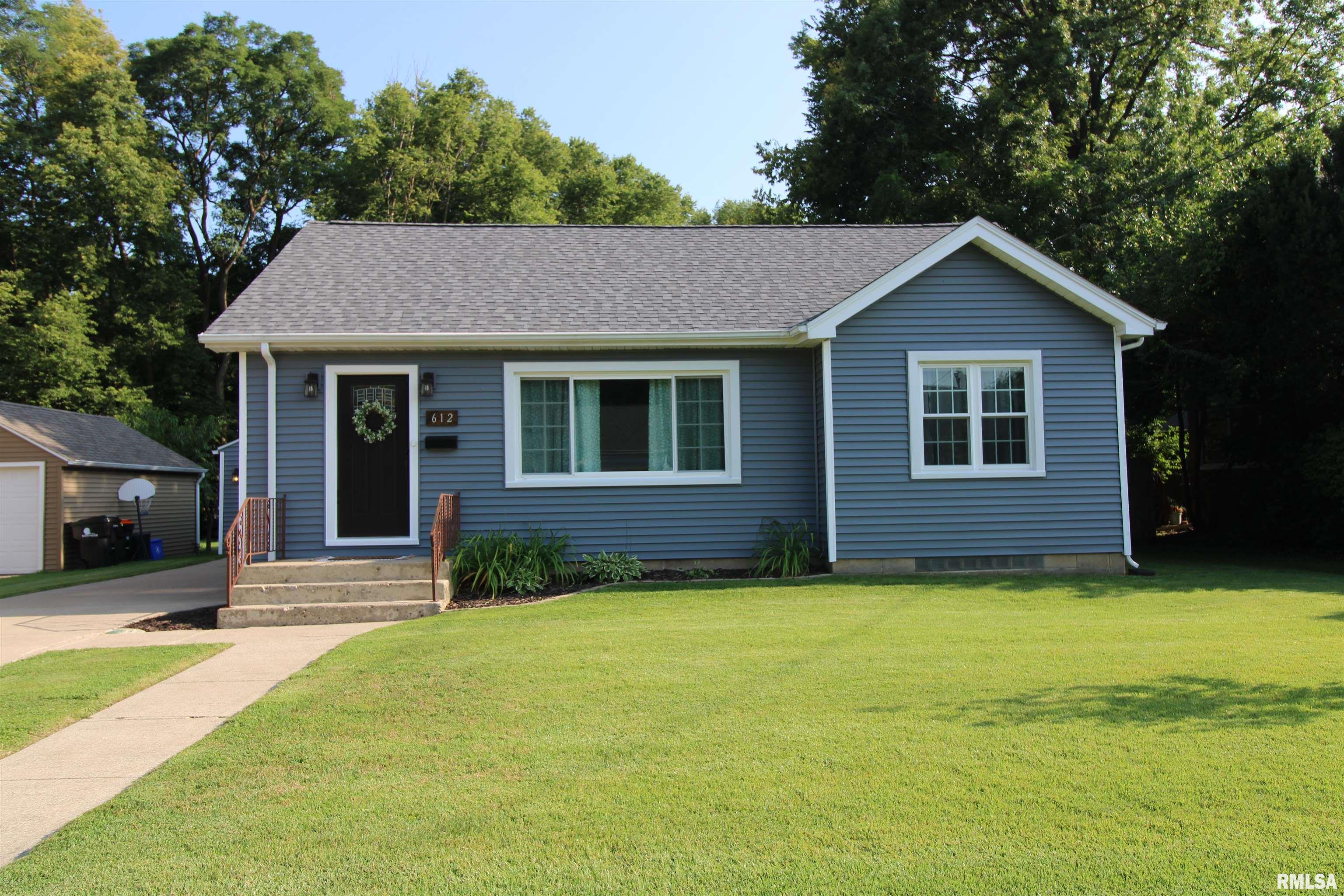 612 Spring Street Washington, IL 61571 - Photo 2 of 33 Gallery Image 2