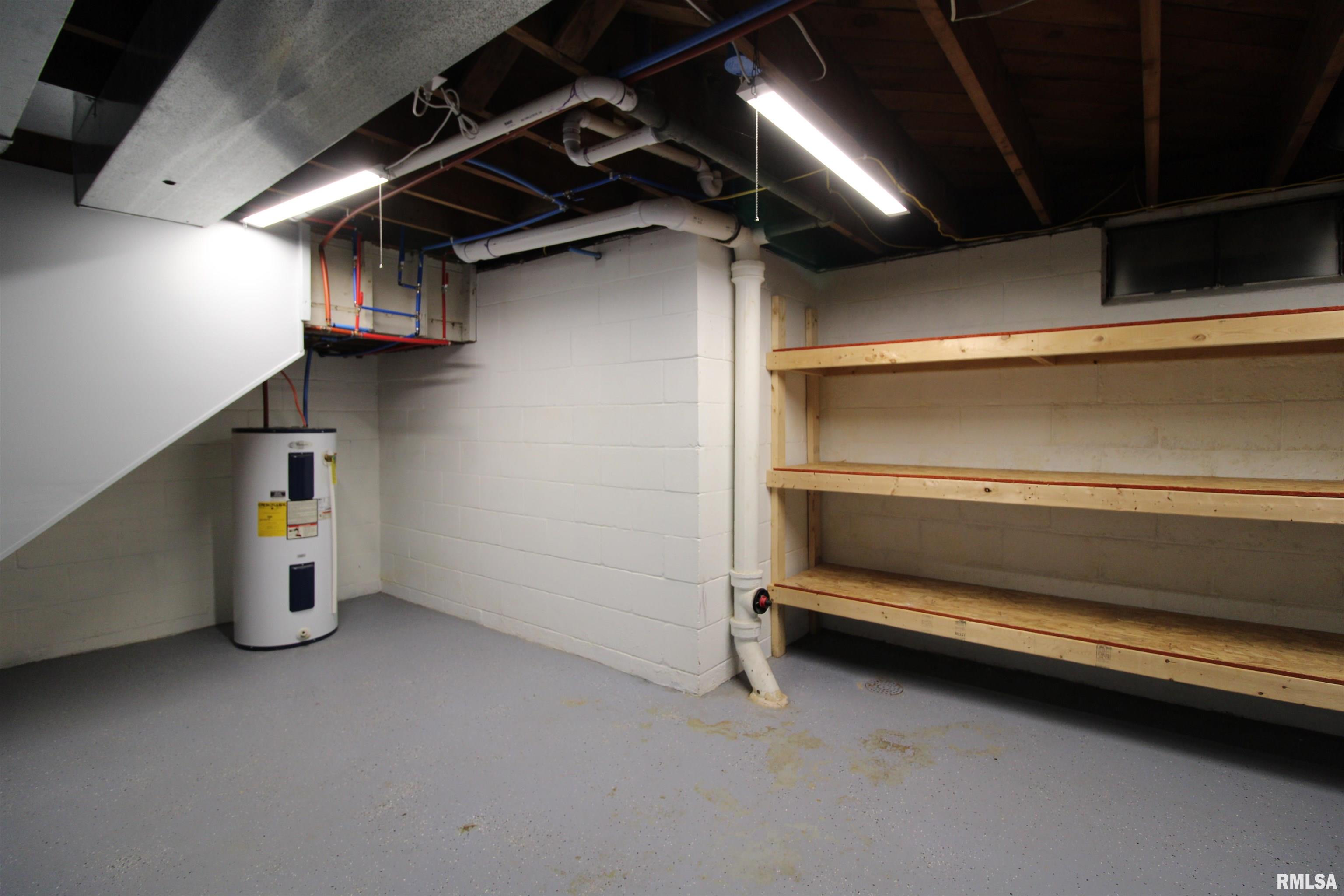 612 Spring Street Washington, IL 61571 - Photo 23 of 33 Gallery Image 23