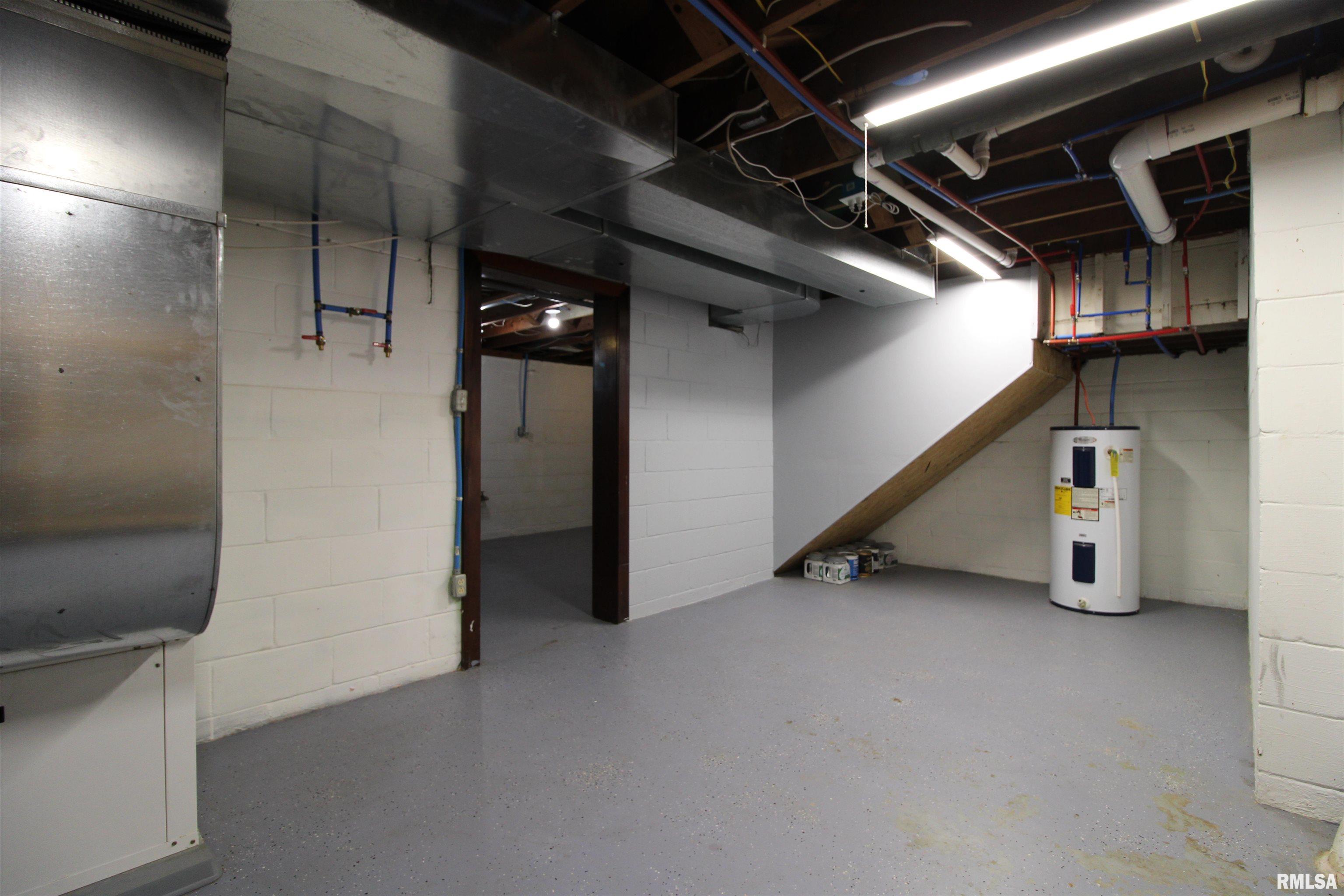 612 Spring Street Washington, IL 61571 - Photo 25 of 33 Gallery Image 25