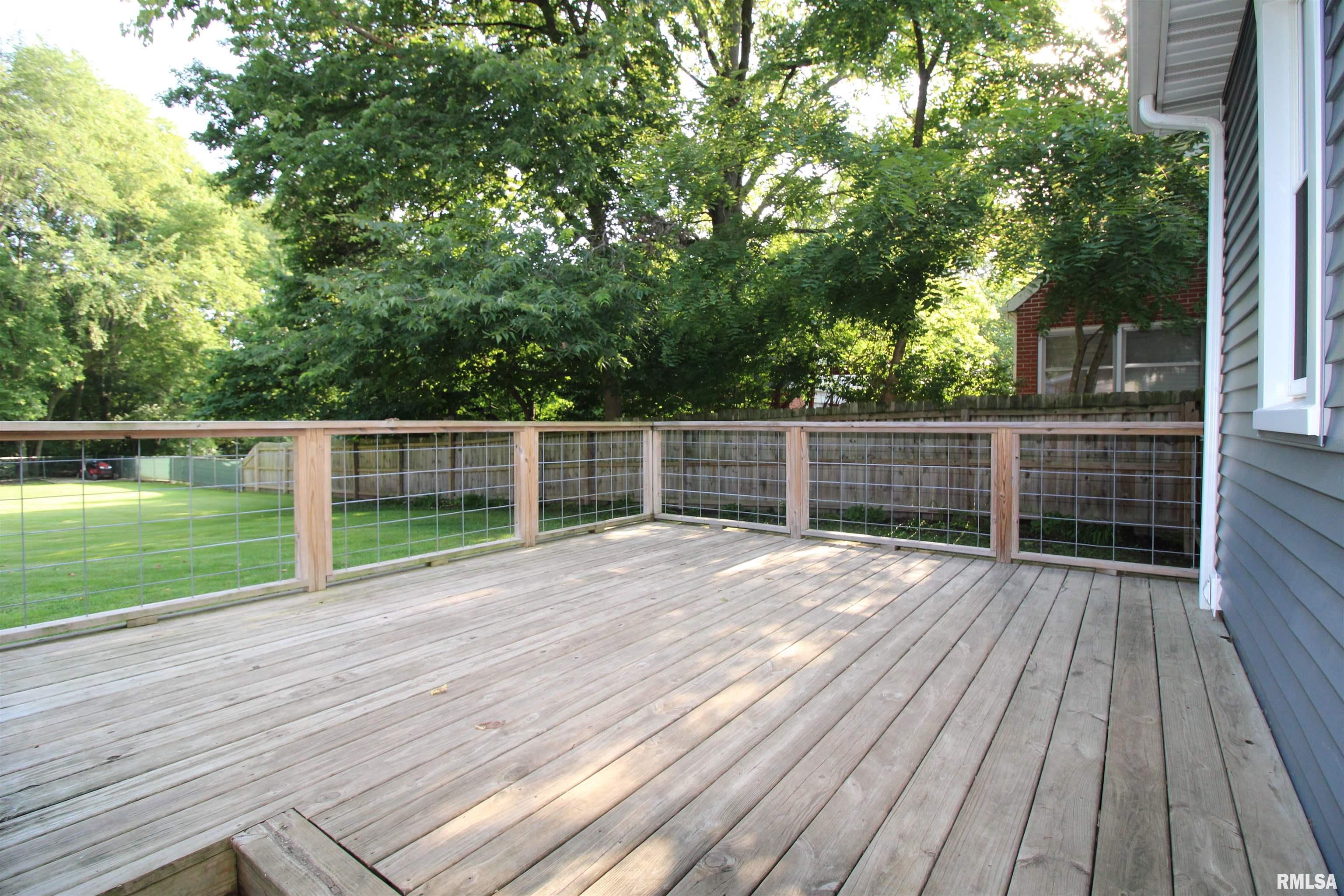 612 Spring Street Washington, IL 61571 - Photo 26 of 33 Gallery Image 26