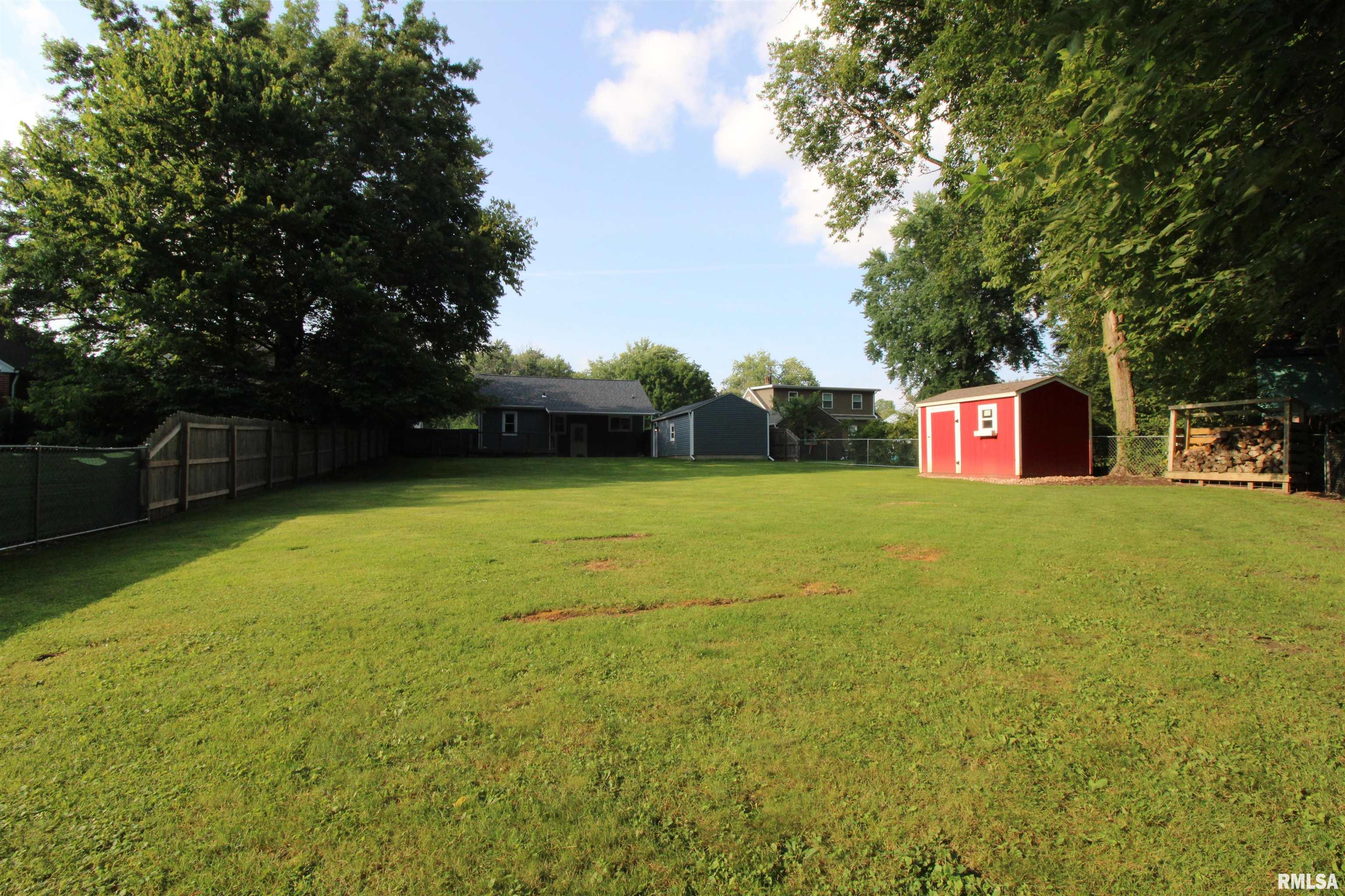 612 Spring Street Washington, IL 61571 - Photo 30 of 33 Gallery Image 30