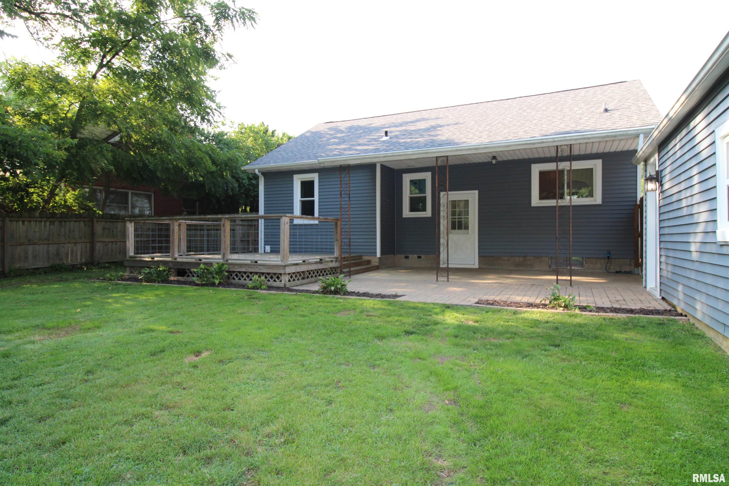612 Spring Street Washington, IL 61571 - Photo 32 of 33 Gallery Image 32