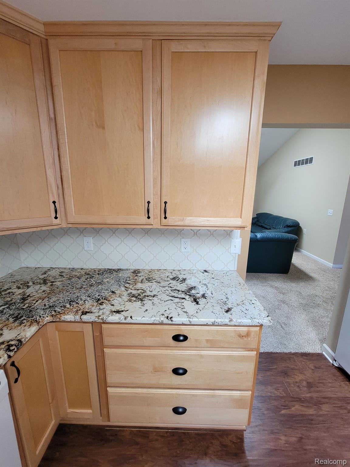 811 Nelson's Ridge Drive Howell, MI 48843 - Photo 13 of 33 Gallery Image 13