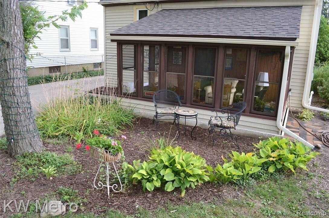 1608 Cambridge Road Berkley, MI 48072 - Photo 14 of 16 DSC_5104.jpg