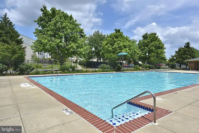 $2,550 | 407 Palmspring Drive, Gaithersburg, MD 20878