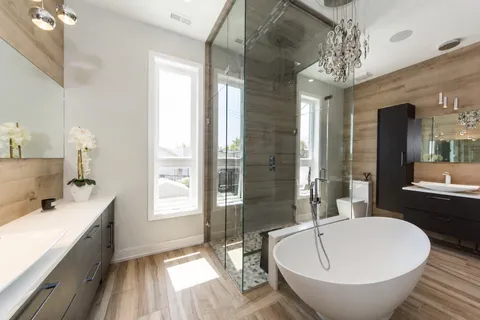 $1,650,000 | 2125 West Erie Street, Chicago, IL 60612