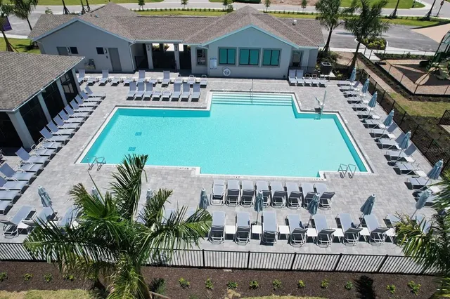 $2,550 | 8086 Shore Lake Drive, Englewood, FL 34224