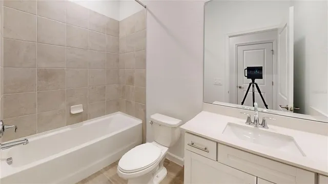 $2,550 | 8086 Shore Lake Drive, Englewood, FL 34224