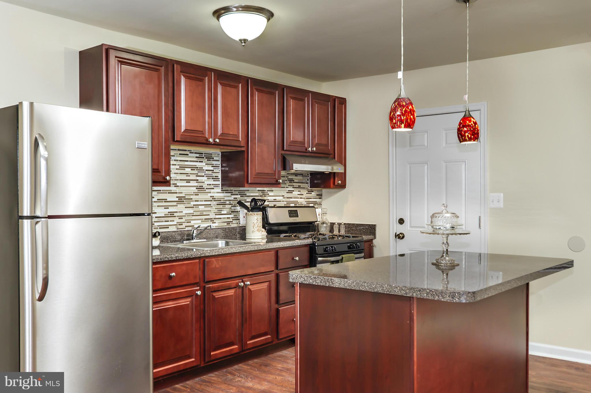 4539 Pen Lucy Road Baltimore, MD 21229 - Photo 5 of 30 Kitchen