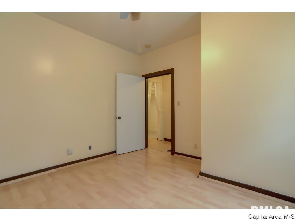 2163 South 10th Street Springfield, IL 62703 - Photo 18 of 32
