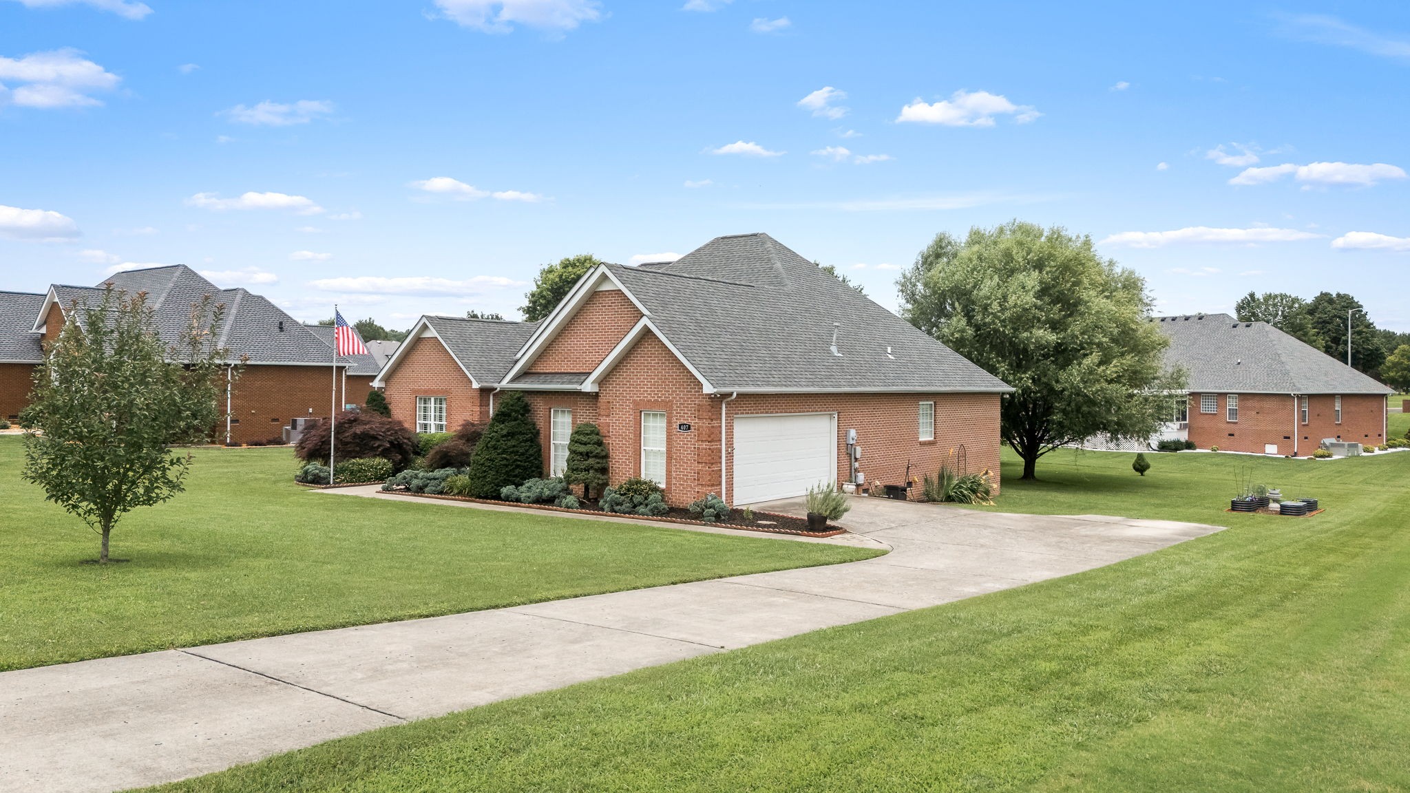 407 Ovoca Lake Road Tullahoma, TN 37388 - Photo 3 of 43