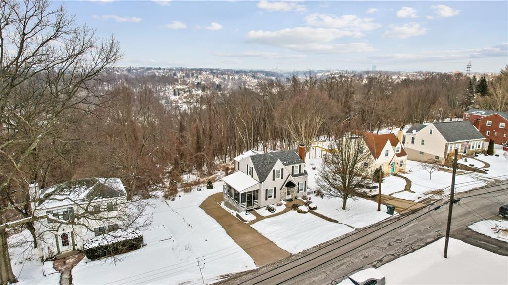636 Greenlee Road Pittsburgh, PA 15227 - Photo 6 of 25 Gallery Image 6
