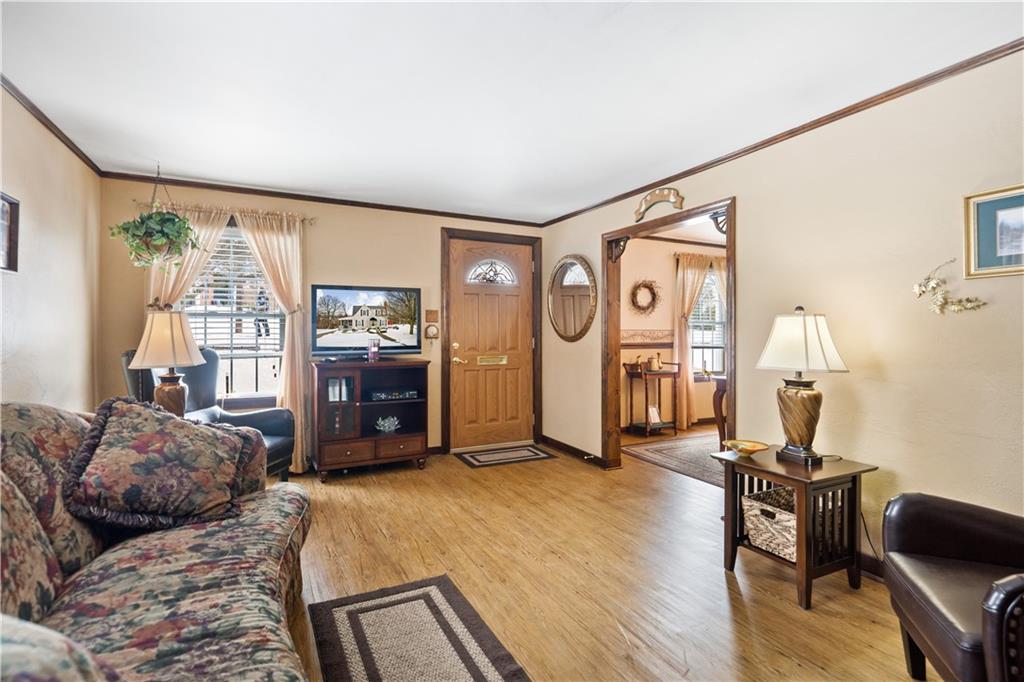 636 Greenlee Road Pittsburgh, PA 15227 - Photo 9 of 25 Gallery Image 9