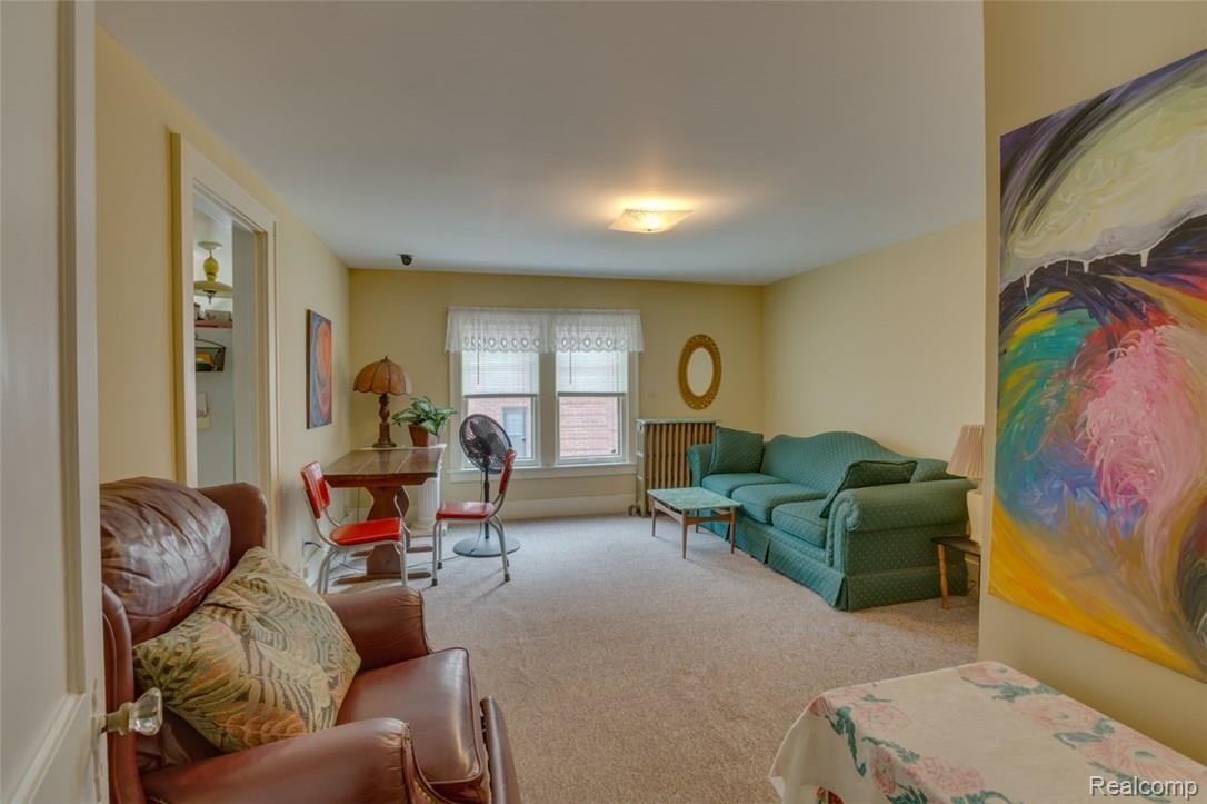 1622 Crooks Road Royal Oak, MI 48067 - Photo 24 of 47 Upper Floor Living Room