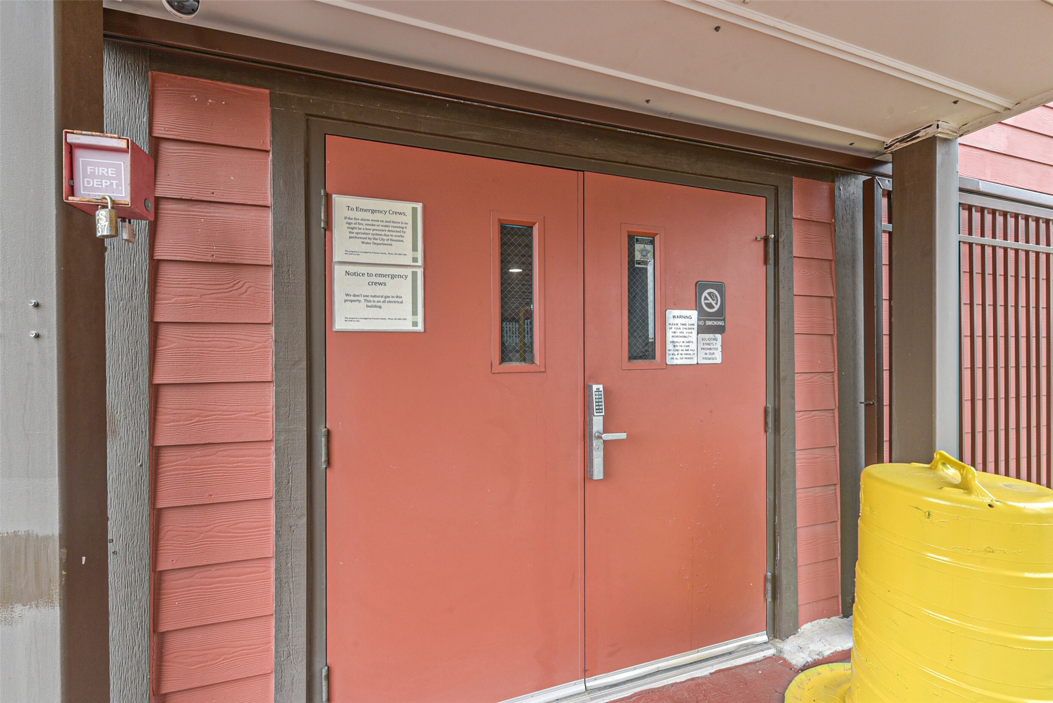 1025 Swanson Street, Unit 208 Houston, TX 77030 - Photo 4 of 19 a view of front door