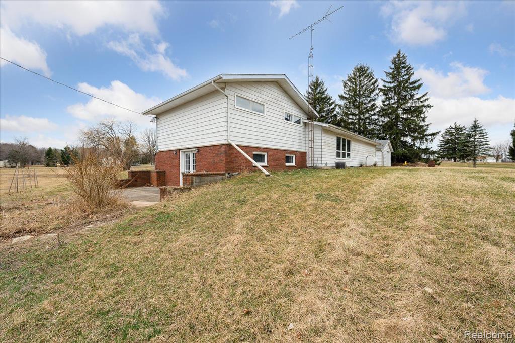 2075 East Bennington Road Durand, MI 48429 - Photo 39 of 48