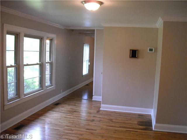 1257 Sandy Cross Road Burlington, NC 27217 - Photo 7 of 16 Living Room.