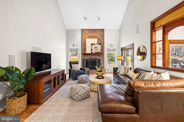 $975,000 | 7316 Longfield Drive, Kingsville, MD 21087