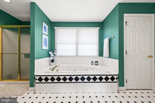 $975,000 | 7316 Longfield Drive, Kingsville, MD 21087