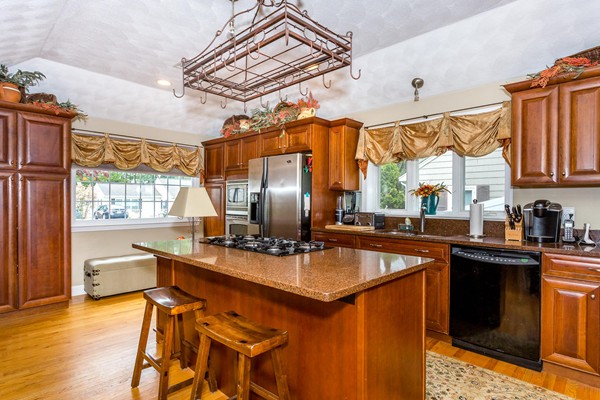 45 Birchcroft Road Canton, MA 02021 - Photo 5 of 28 Gallery Image 5