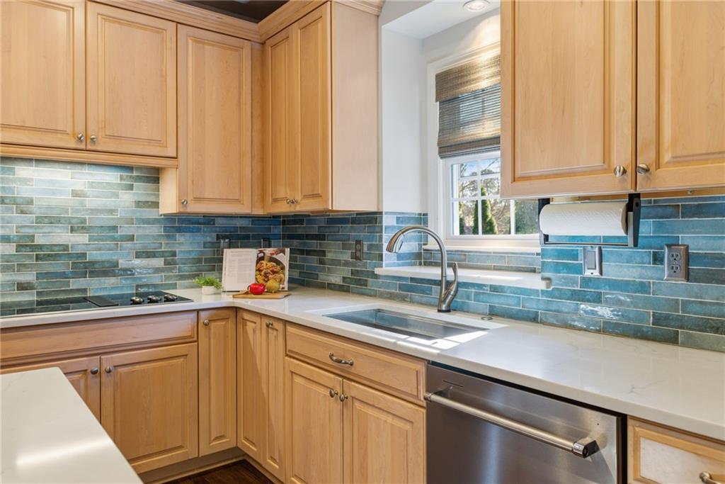 700 Doe Court Alpharetta, GA 30005 - Photo 11 of 61