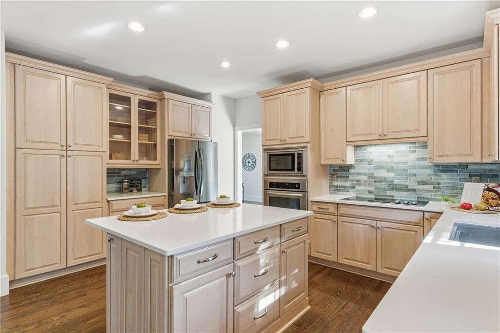 700 Doe Court Alpharetta, GA 30005 - Photo 12 of 61