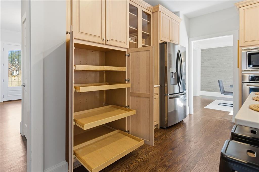 700 Doe Court Alpharetta, GA 30005 - Photo 13 of 61