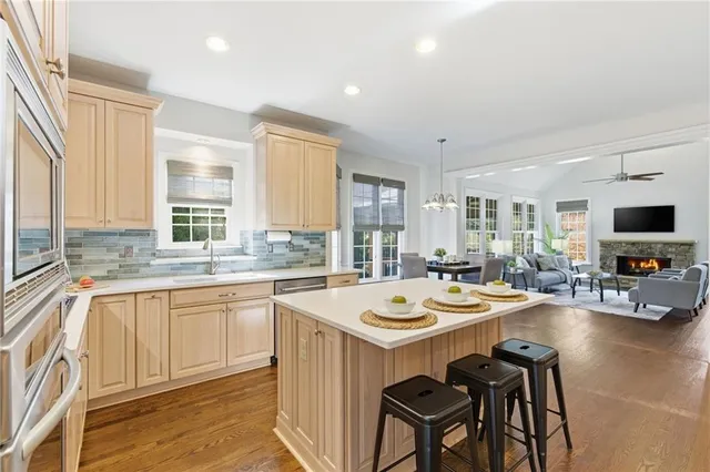 $934,900 | 700 Doe Court, Alpharetta, GA 30005