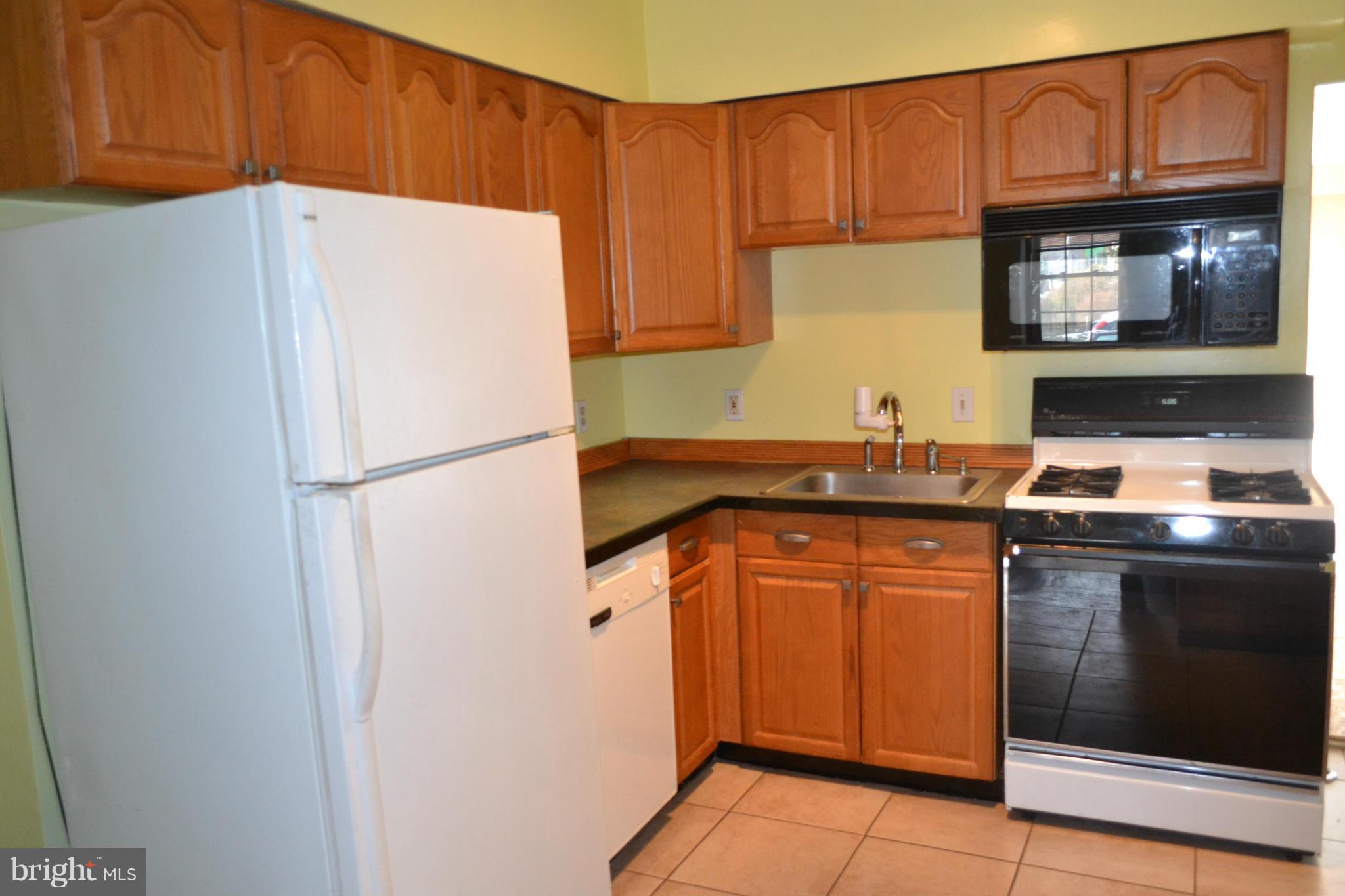 1146 Roland Heights Avenue Baltimore, MD 21211 - Photo 4 of 21 Kitchen