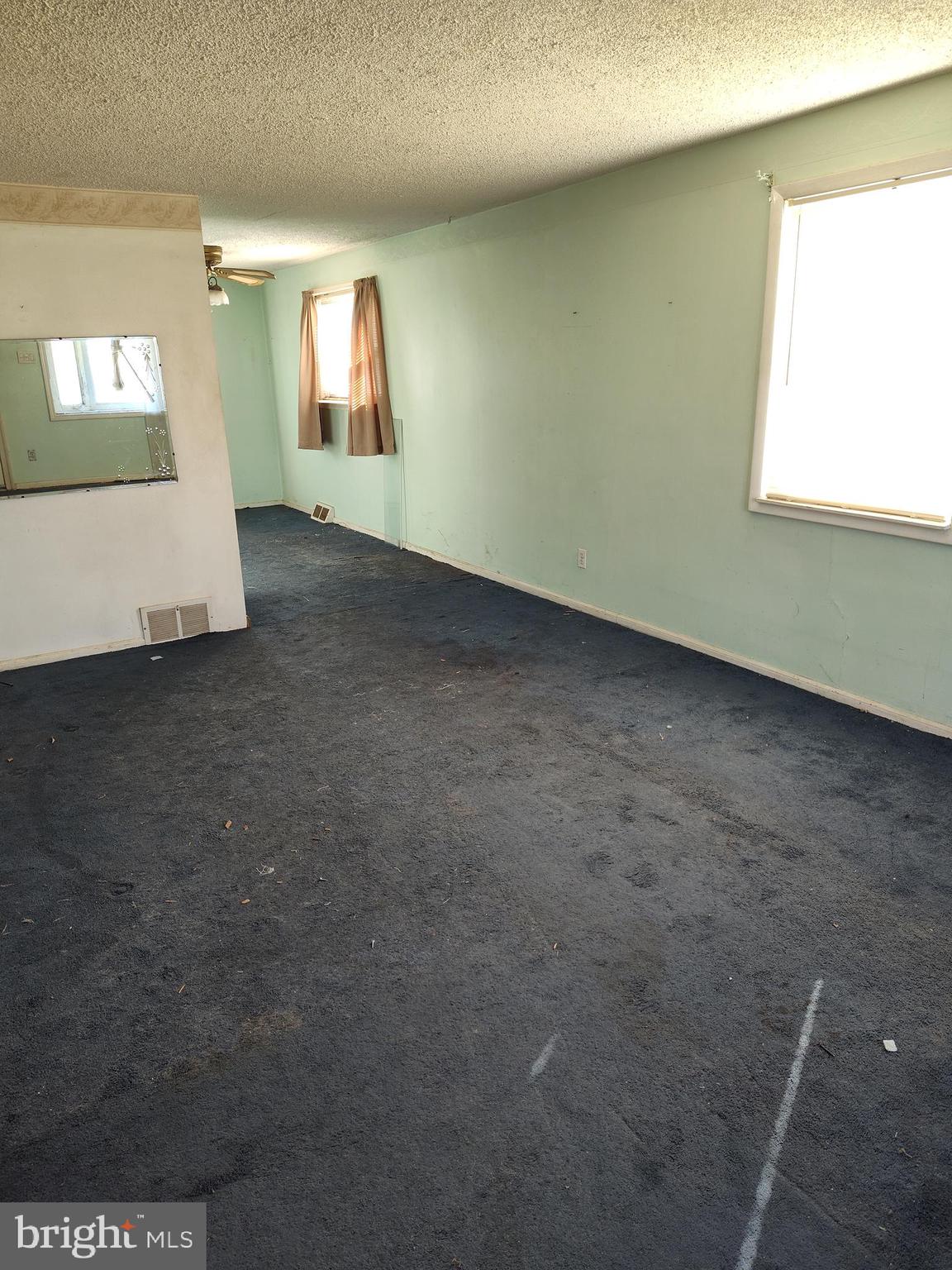 819 Grant Road Folcroft, PA 19032 - Photo 5 of 16