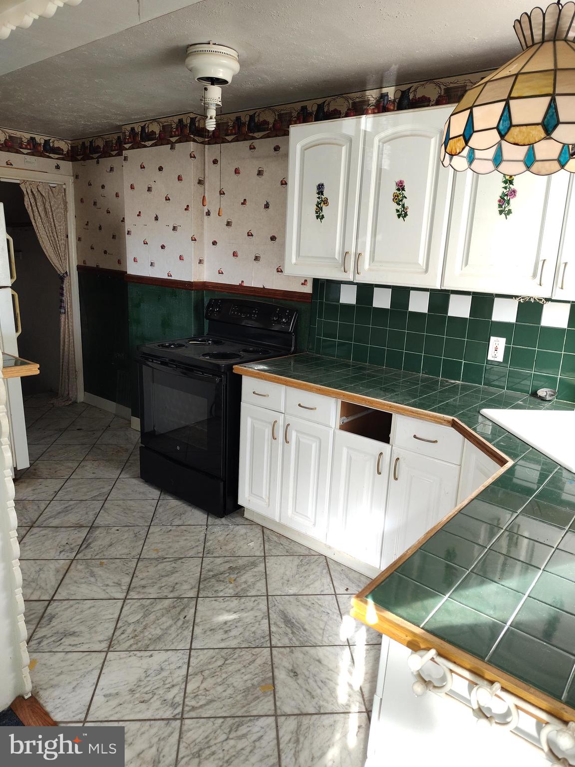 819 Grant Road Folcroft, PA 19032 - Photo 7 of 16