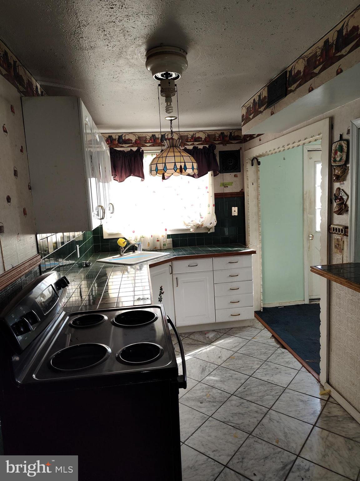 819 Grant Road Folcroft, PA 19032 - Photo 8 of 16