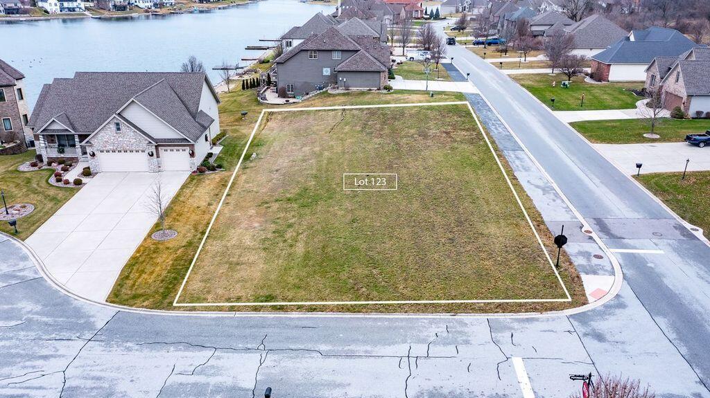 10376 Potomac Court Crown Point, IN 46307 - Photo 6 of 13 1024x575