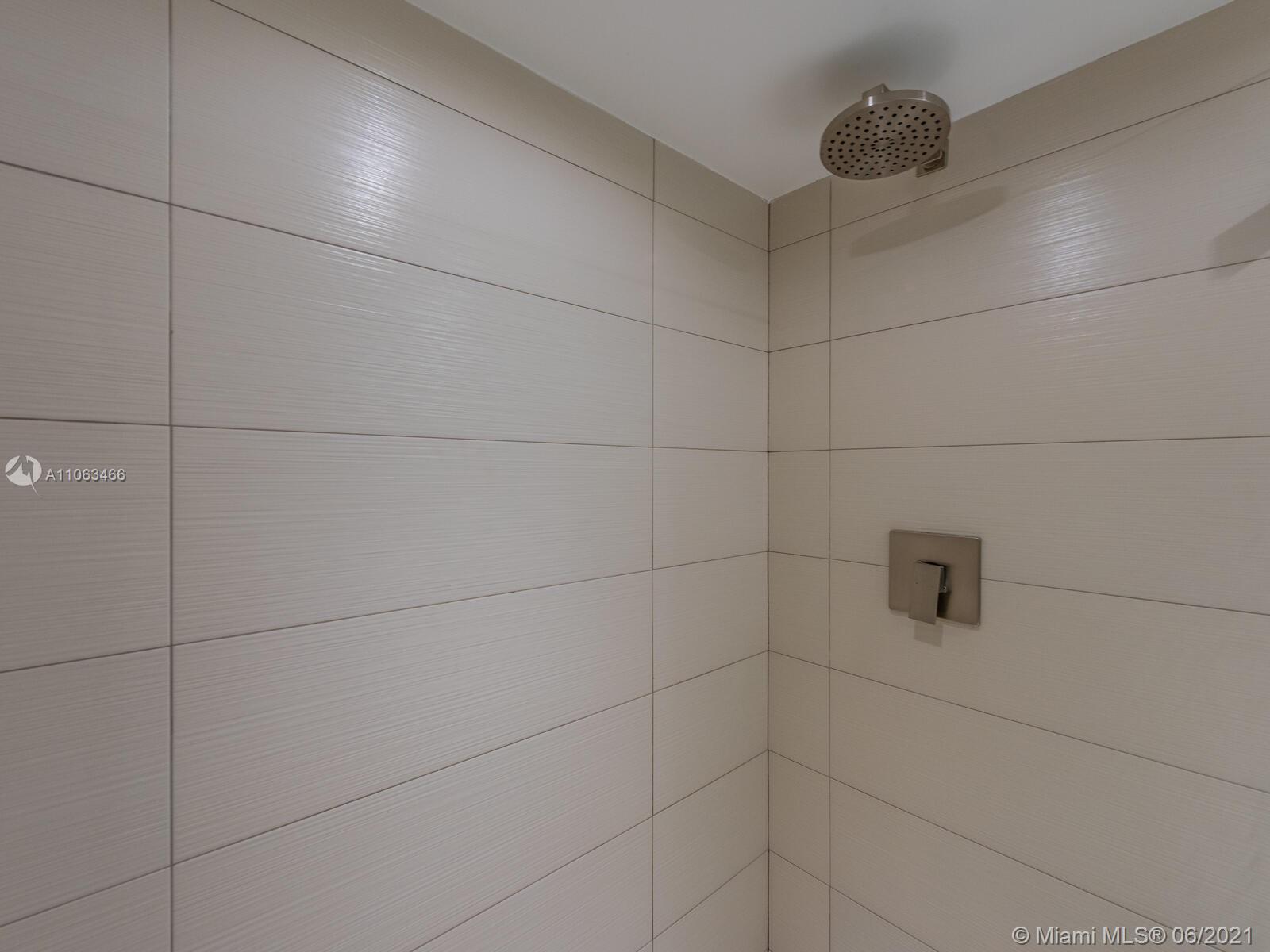 151 Crandon Boulevard, Unit 736 Key Biscayne, FL 33149 - Photo 29 of 38