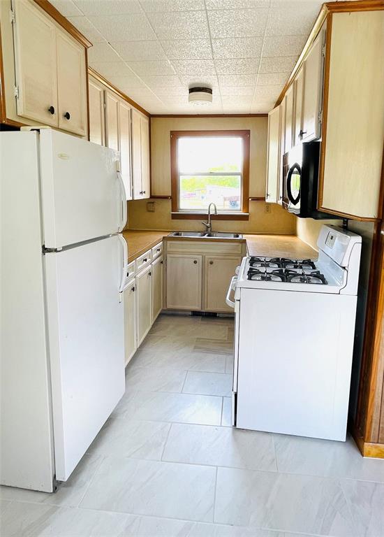 202 5 Points Road Waxahachie, TX 75165 - Photo 11 of 12