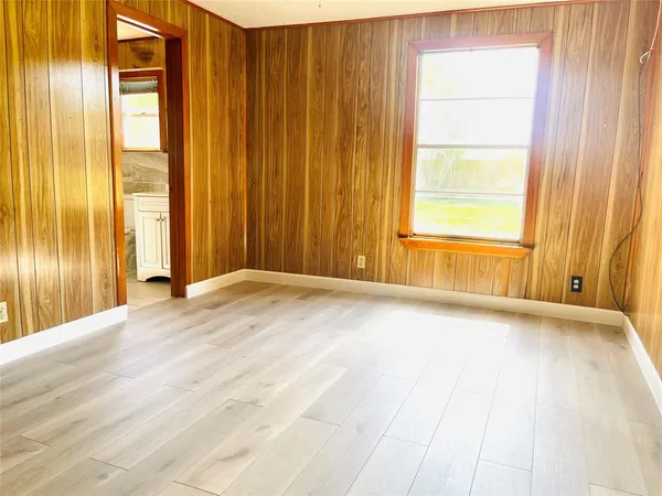 $1,800 | 202 5 Points Road, Waxahachie, TX 75165