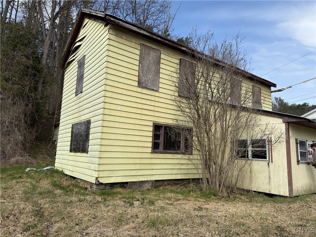 109 Augusta Road Augusta, NY 13425 - Photo 3 of 10